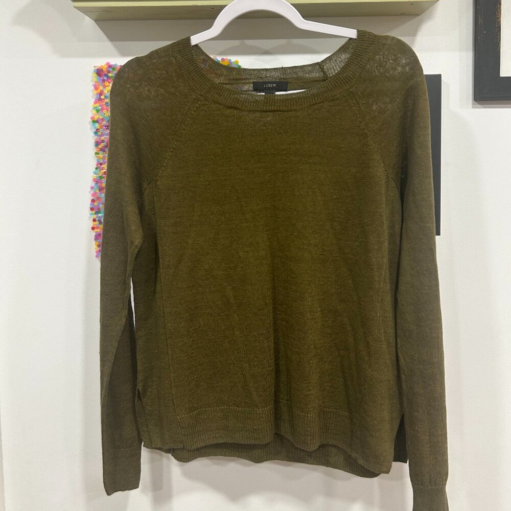Lighter Olive green linen top size Small
